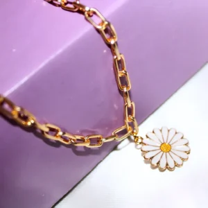 Kyrin Gold Daisy Pendant Chain