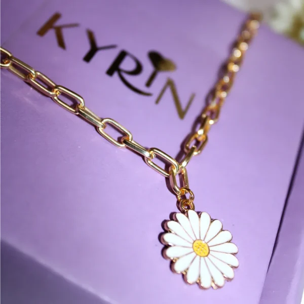 Kyrin Gold Daisy Pendant Chain - Image 2