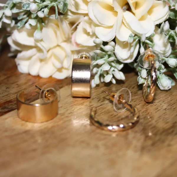 Kyrin Gold Half Hoop Earrings (Set of 2) - Image 4