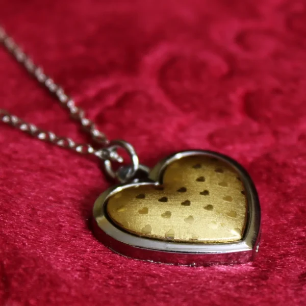 Kyrin Anti Tarnish Dual Tone Heart Pendant Chain