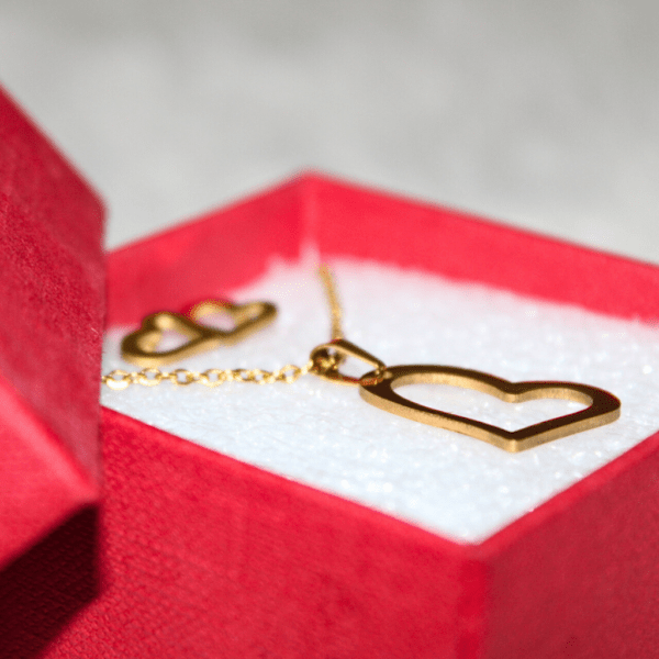 Kyin Anti Tarnish Gold Heart Jewelry Set (with gift box) - Image 4