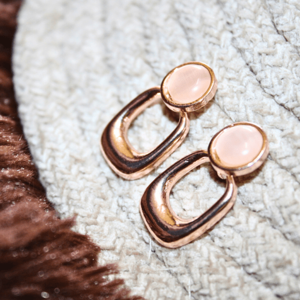 Kyrin Rose Gold Monalisa Square Earrings - Image 3