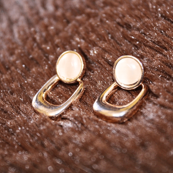 Kyrin Rose Gold Monalisa Square Earrings - Image 2