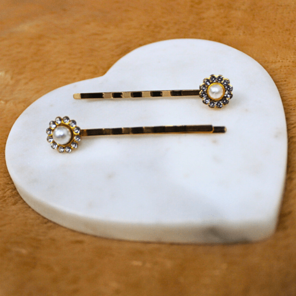 Kyrin Pearl Hair Clips - Image 3
