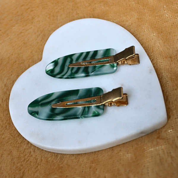 Kyrin Green Marble Flat Hair Clips - Image 2