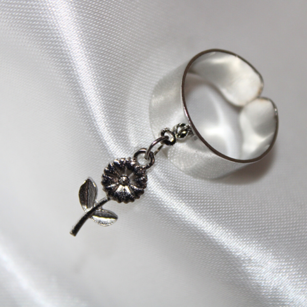 Kyrin Silver Flower Ring