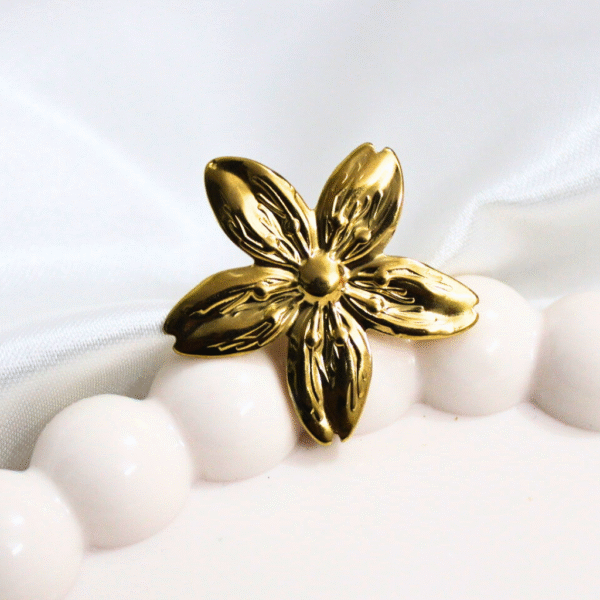 Kyrin Anti Tarnish Gold Flower Ring - Image 2