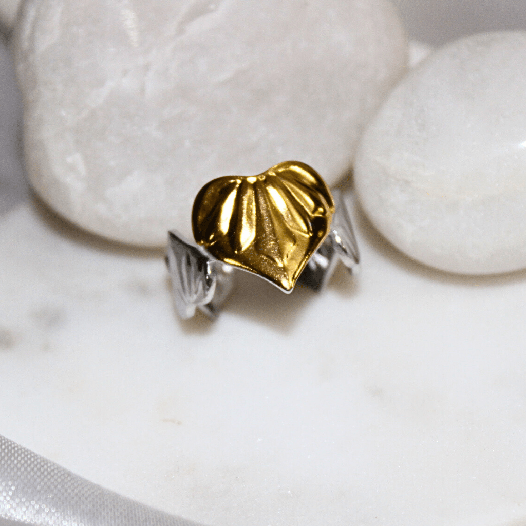 Kyrin Anti-Tarnish Dual Tone Heart Leaf Adjustable Ring – Lightweight Stainless Steel Ring for Women