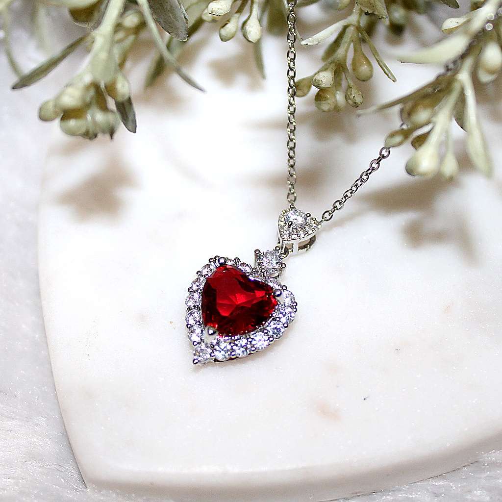 Kyrin Elegant Red Heart Crystal Pendant Necklace - Image 4