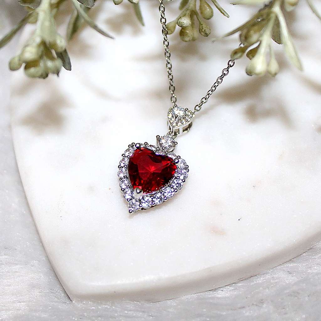 Kyrin Elegant Red Heart Crystal Pendant Necklace - Image 2