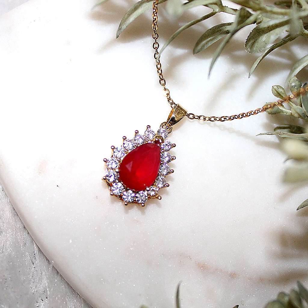 Kyrin Red Teardrop Crystal Gold Pendant Necklace - Image 4