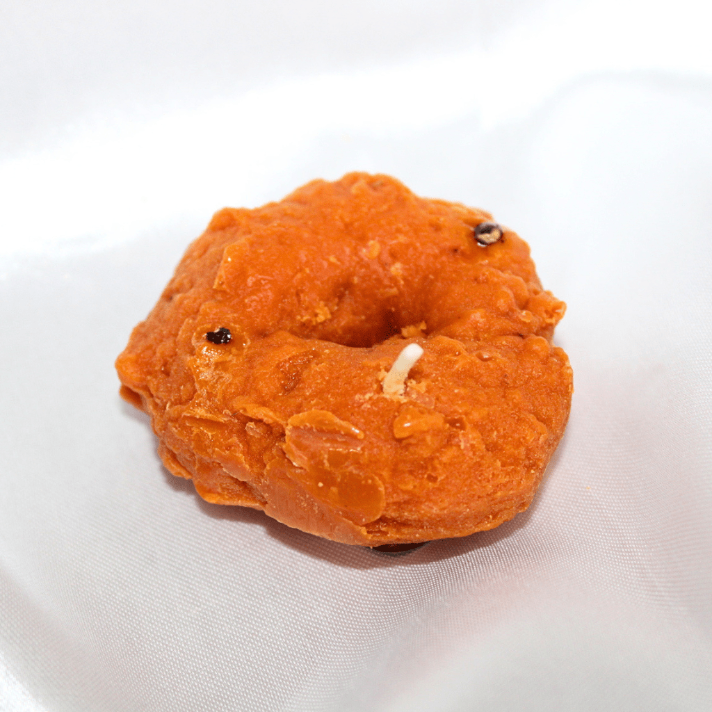 Realistic Medu Vada Candle – Handmade Savory Scented South Indian Snack Candle for Decor & Gifting